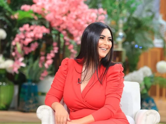 برنامج معكم مني الشاذلي 2024 – حلقة نهي عابدين